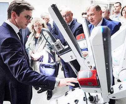 Kraków stawia na robotykę medyczną! – uroczyste otwarcie Centrum Chirurgii Robotycznej Szpitala na Klinach