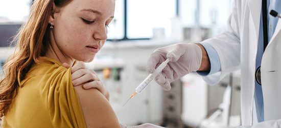 decyzja-ktora-wyprzedza-chorobe-szczepienie-dzieci-na-hpv-1