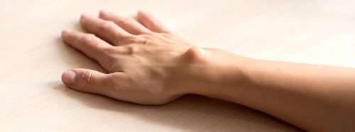 ganglion-czym-jest-jak-sie-objawia-i-jak-go-leczyc-1