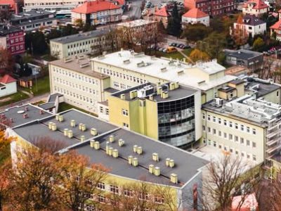 pierwszy-zabieg-z-uzyciem-robota-w-sp-zoz-w-kedzierzynie-kozlu-dzieki-neo-hospital-nowoczesna-medycyna-w-sluzbie-pacjentow-1