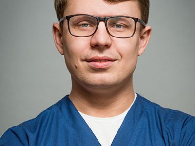 profesor-michal-pedziwiatr-wsrod-specjalistow-szpitala-na-klinach
