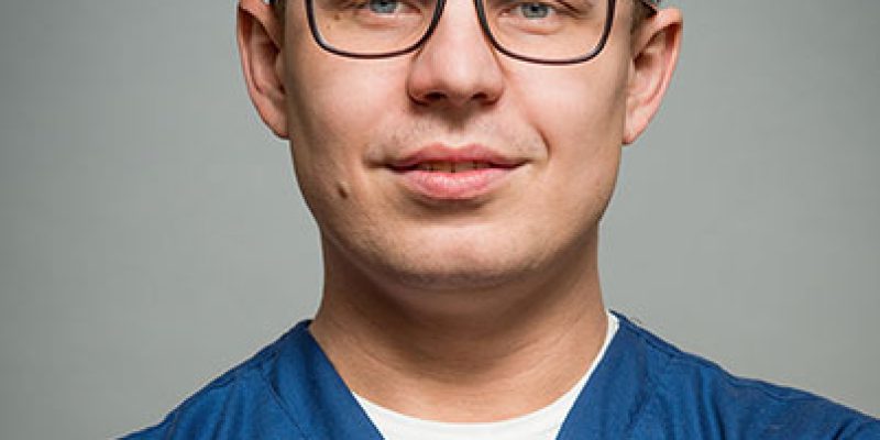 profesor-michal-pedziwiatr-wsrod-specjalistow-szpitala-na-klinach