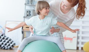 rehabilitacja-wad-postawy-u-dzieci-szansa-na-prawidlowy-rozwoj-1