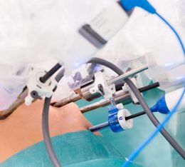 grupa neo hospital wspiera wdrozenie robotyki chirurgicznej w mazowieckim szpitalu specjalistycznym