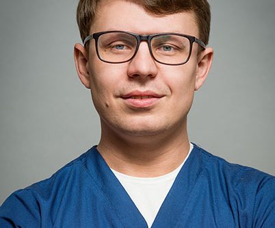 Profesor Michał Pędziwiatr wśród specjalistów Szpitala na Klinach-2